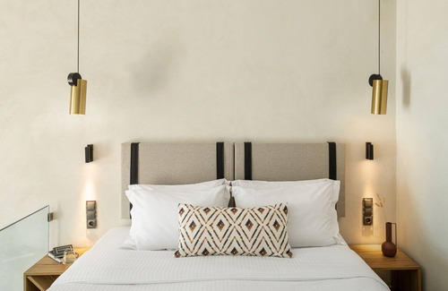 Gritsa Hotel | Akrotiri Olympus Luxury Suites