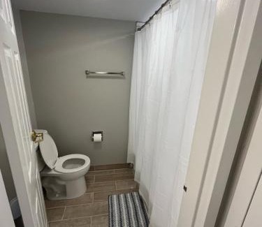 South Central Omaha Apartment | Aksarben Area-Near I80 & UNO