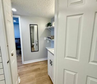South Central Omaha Apartment | Aksarben Living Close to UNO