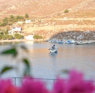 Vlychadia Apartment | Aktea coastal village home