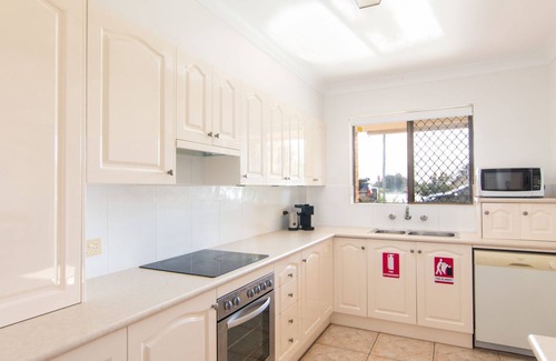 Forster Apartment | Akuna 3 ground floor apartment opposite Wallis Lake