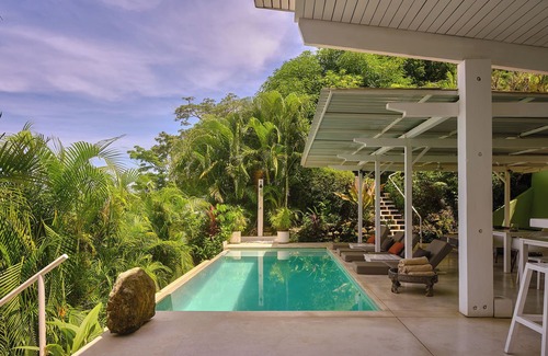 Carmen Apartment | Akwa Ocean View Room w/shared pool steps to beach