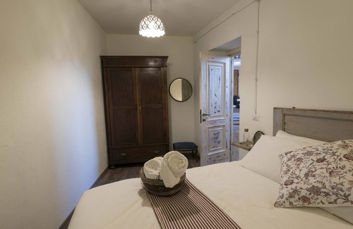 Ronciglione House | "AL BORGO DI SOPRA" is located in the medieval villages of Ronciglione.