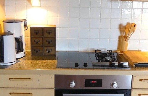 Cola Apartment | Al Castello - pool and lake view