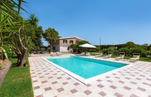 Lecce Villa | Al Giardino dell`Eden by BarbarHouse