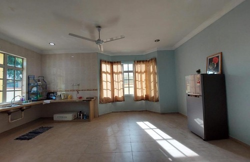Larut House | AL' Indara Bunglow Homestay Taiping