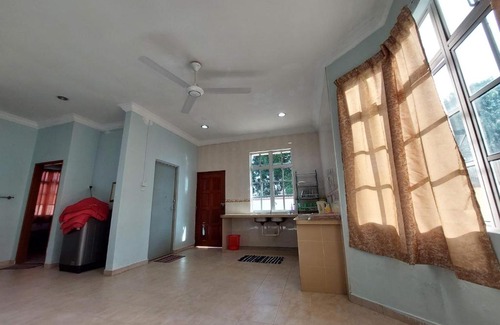 Larut House | AL' Indara Bunglow Homestay Taiping