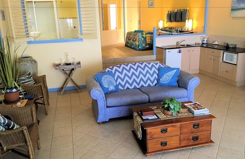 Blue Bay Apartment | Al Mare Beachfront Retreat