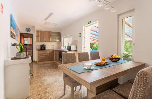 Matrakeresztes Apartment | Al Rabló Vendégház