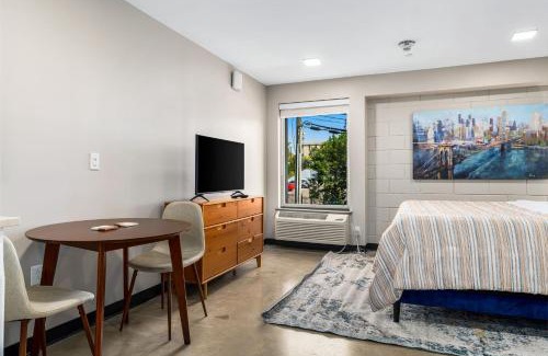 Five Points South Apartment | Alabama on 10th 218