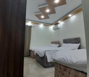 Giza House | Aladdin Sphinx & Pyramid Stay