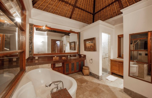 Penatih Hotel | Alam Puri Art Museum and Villas