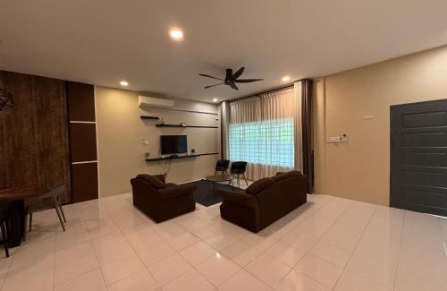 Kuching House | Alamanda Homestay Kuching by Mimpi B&B