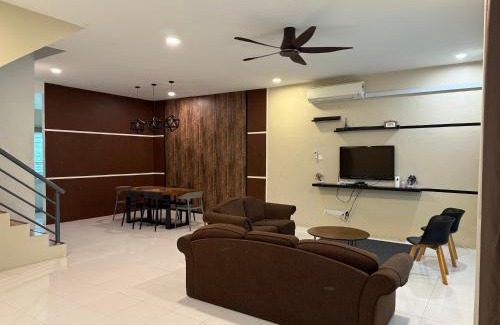 Kuching House | Alamanda Homestay Kuching by Mimpi B&B