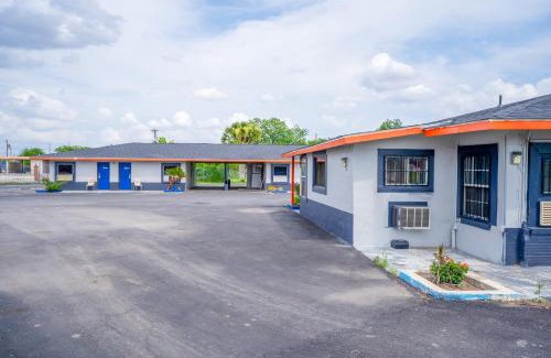 West San Antonio Hotel | Alamo Oasis Inn and Suites By OYO San Antonio