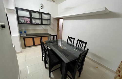 Perumbaikad Apartment | Alappattu home stay