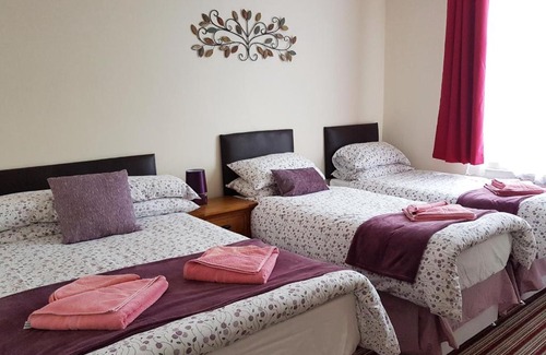 Hillsborough House | ALARA Bed and Breakfast
