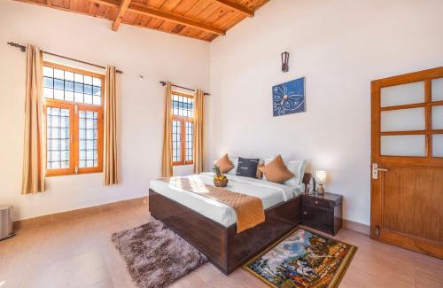 Bhimtal Villa | Alaya Stays 3BHK Rose Haven near Kainchi Dham