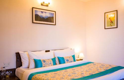 Kasauli Villa | Alaya Stays Mehar Villa - 3 BHK With Garden & Scenic Views