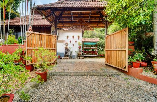 Mankombu Resort | Alaya Stays Palm Dale Heritage Backwater Retreat with Garden & Restaurant