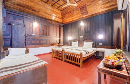 Mankombu Resort | Alaya Stays Palm Dale Heritage Backwater Retreat with Garden & Restaurant