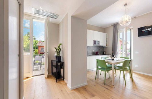 Alba Apartment | Alba Palace Luxury Apartments - Red