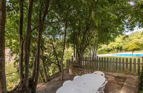 Salas de Pallars Apartment | Alberg La Solana - 31 - Quadruple Room (4 - 6 Guests)