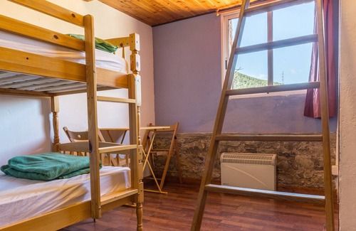 Salas de Pallars Apartment | Alberg La Solana - 33 - Quadruple Room (4 - 6 Guests)