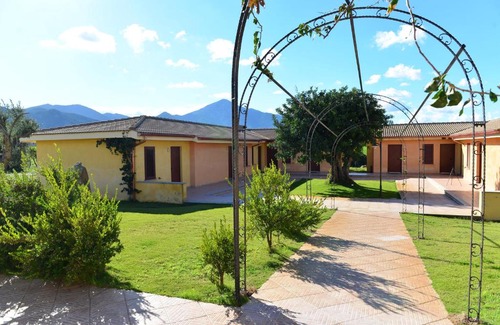 Uta Hotel | Albergo Ristorante Pizzeria Monte Arcosu
