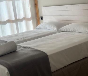 Puente La Reina Hostel | Albergue Jakue