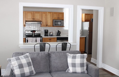 Port Stanton Cottage | Albert Manor - Large 5 Br Lakeside House in Severn Bridge.