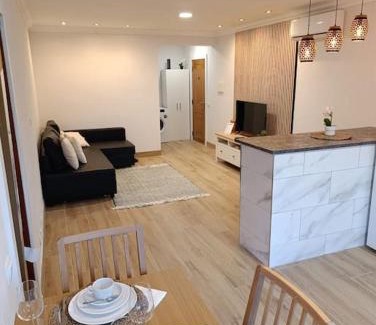Patio Apartment | Albufeira - Sun, Pool and Marina View!