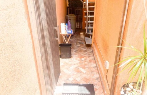 Benito Juarez House | Alcatraces Double Studio Room. Casa Naranja, tu Casa.