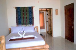 Sekotong Barat Resort | Alden Beach House