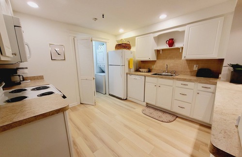 Chautauqua Condo | Aldine Bowman Suite STUNNING updated 2-bdrm w/lake views in the heart of CHQ!