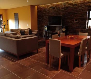 Mozelos House | Alegre moradia