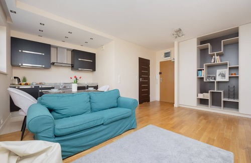 Ursynow Apartment | Aleja Komisji Edukacji Narodowej | Warsaw | Metro Stokłosy | For 4 | Balcony | One Bedroom