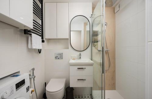 Praga Poludnie Apartment | Aleja Waszyngtona Chic Apartment by BookingHost