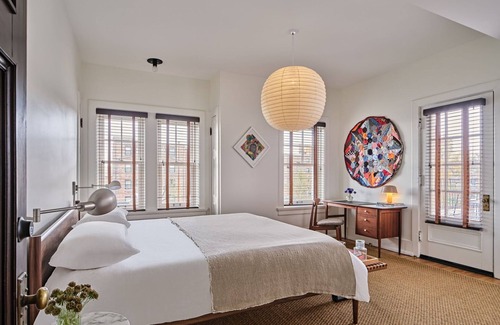 Detroit Bed & Breakfast | ALEO