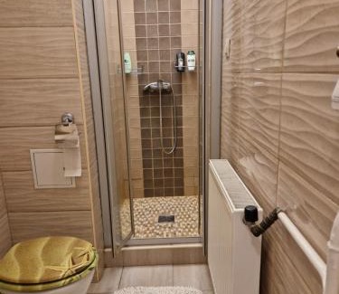 13th District Apartment | Alex Apartman free garage 400mts