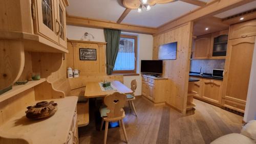 Campitello di Fassa Apartment | Alex