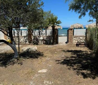 Molos House | Alex's seafront vacation house