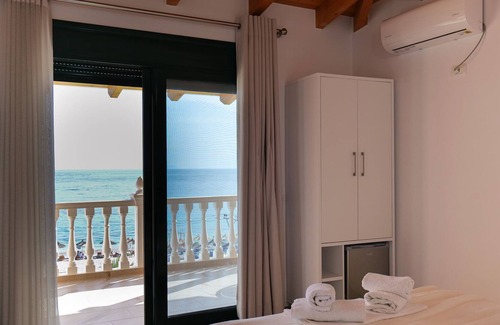 Jala Hotel | Alex & Sofi Hotel