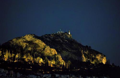 New Kypseli Apartment | Alex Suites Lycabettus Veiw with Outdoor Jacuzzi