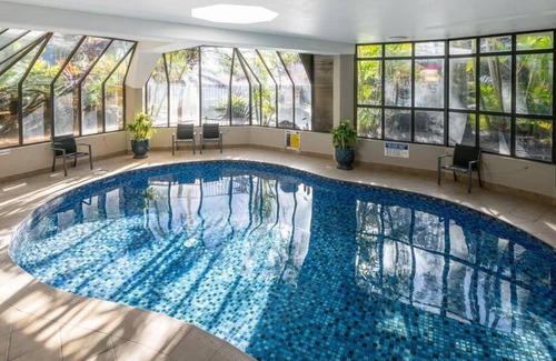 Surfers Paradise Apartment | Alexander Apartments - Hosted by Coastal Letting
