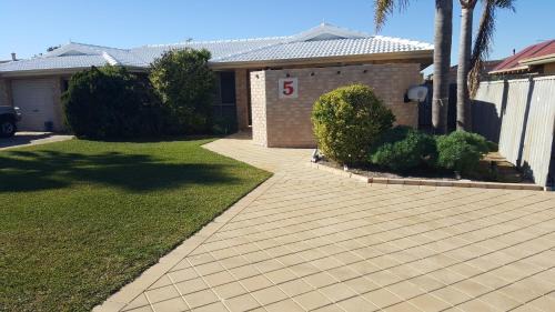 Castletown Bed & Breakfast | Alexander Drive B & B