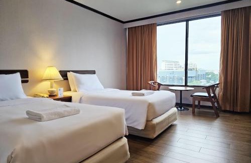 Ramkhamhaeng Hotel | Alexander Hotel