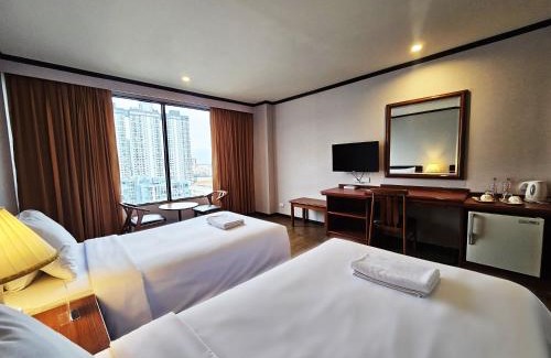Ramkhamhaeng Hotel | Alexander Hotel