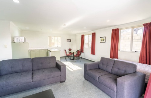 Alexandra Hotel | Alexandra Heights Motel