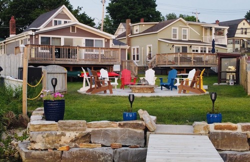 Alexandria Bay Cottage | Alexandria Bay, 1000 Islands Waterfront Cottage For Rent directly on the water,